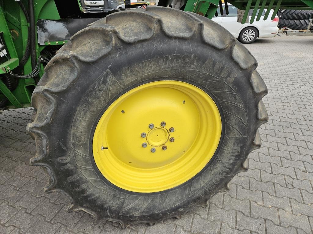John Deere T560I - Moissonneuse-batteuse: photos 2 John Deere T560I - Moissonneuse-batteuse: photos 2