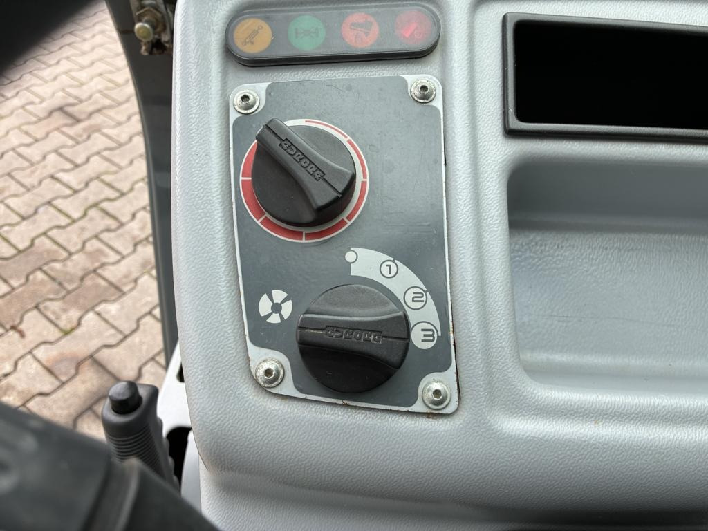 Kramer 2506 - Chargeuse: photos 4 Kramer 2506 - Chargeuse: photos 4