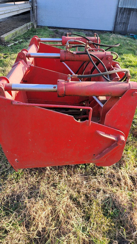 McHale Siloschneidschaufel - Faneuse: photos 4 McHale Siloschneidschaufel - Faneuse: photos 4