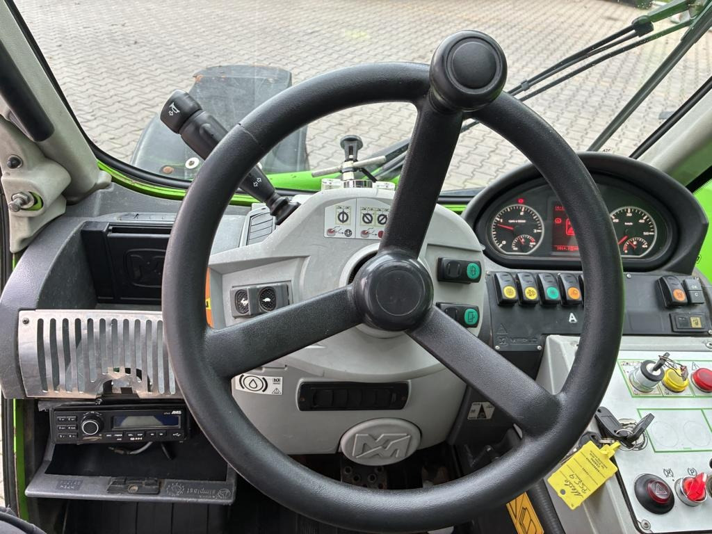 Merlo P32.6 Top 100 - Chargeuse: photos 5 Merlo P32.6 Top 100 - Chargeuse: photos 5