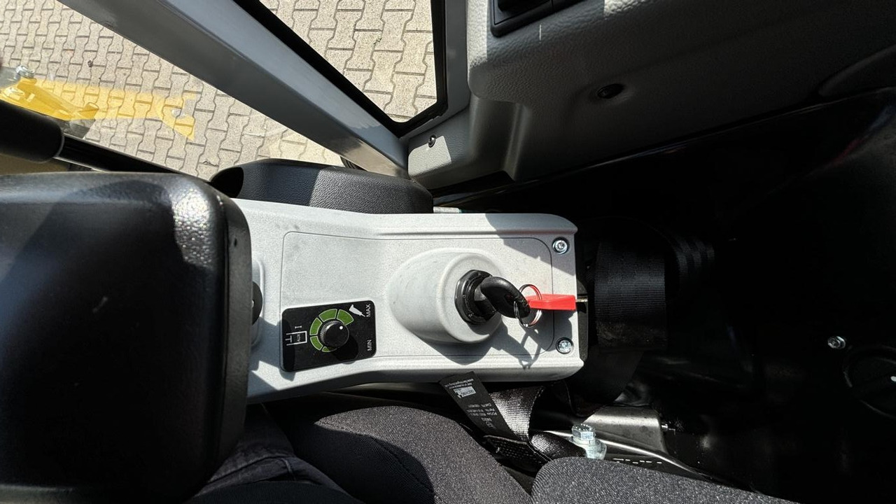 Wacker ET 18 - Mini pelle: photos 4 Wacker ET 18 - Mini pelle: photos 4