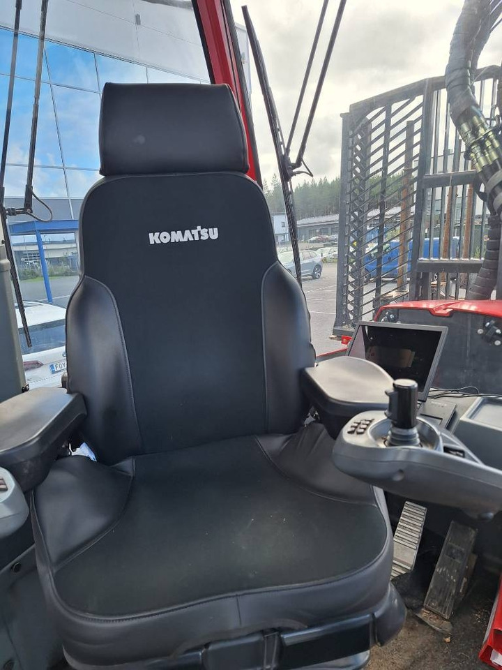 Porteur Komatsu 875: photos 8 Porteur Komatsu 875: photos 8