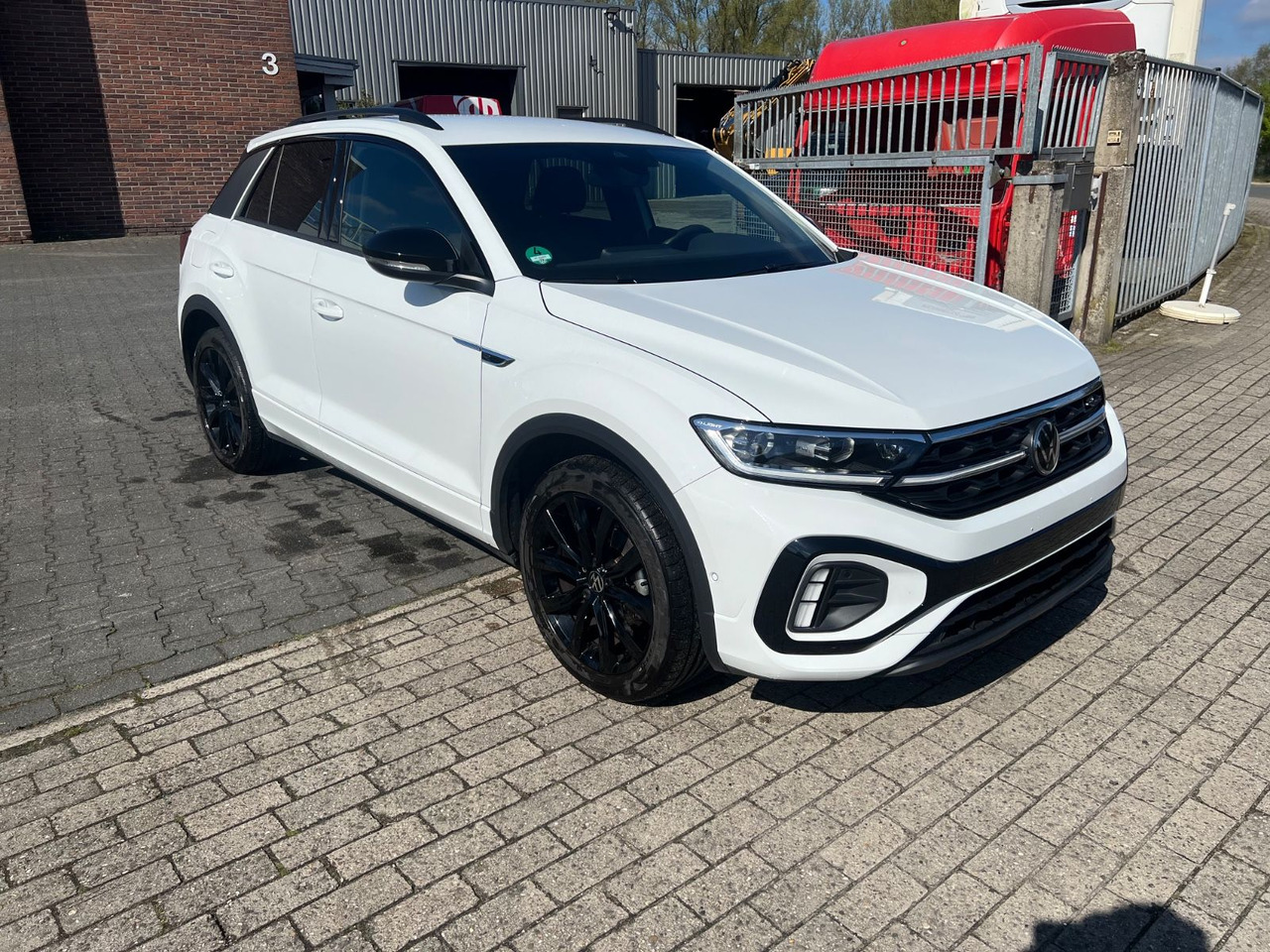 Volkswagen T-Roc R-Line 1.0 TSI Black Edition - Berline: photos 5 Volkswagen T-Roc R-Line 1.0 TSI Black Edition - Berline: photos 5