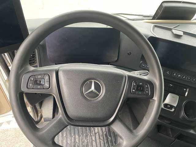 Mercedes-Benz Actros - Tracteur routier: photos 5 Mercedes-Benz Actros - Tracteur routier: photos 5