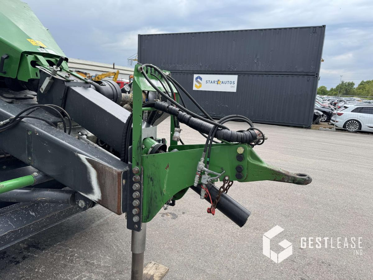 John Deere 1424H - Presse à balles cubiques: photos 5 John Deere 1424H - Presse à balles cubiques: photos 5