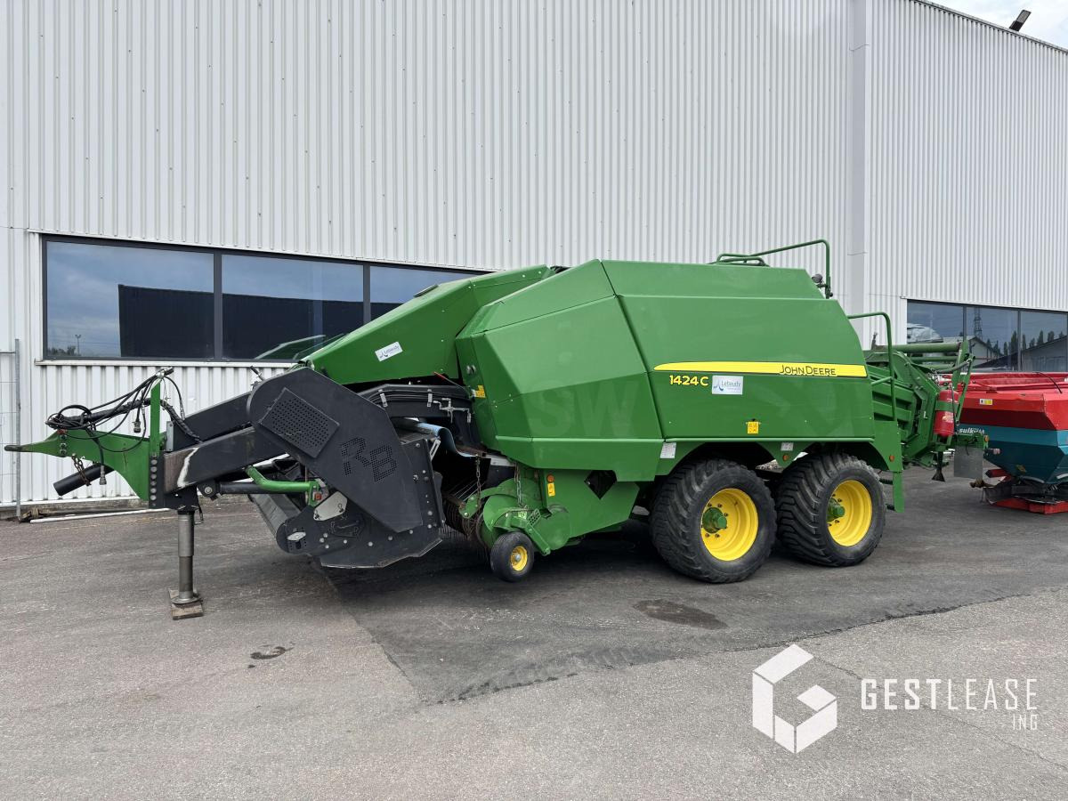 John Deere 1424H - Presse à balles cubiques: photos 1 John Deere 1424H - Presse à balles cubiques: photos 1