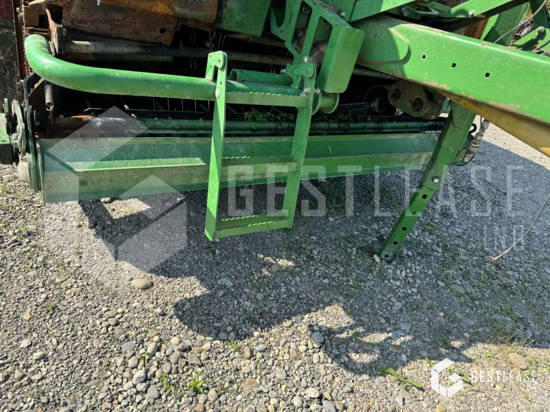 Presse à balles rondes John Deere 744: photos 6