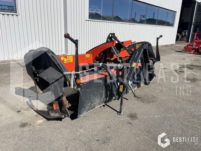 Kubota DM4032 - Faucheuse: photos 2 Kubota DM4032 - Faucheuse: photos 2