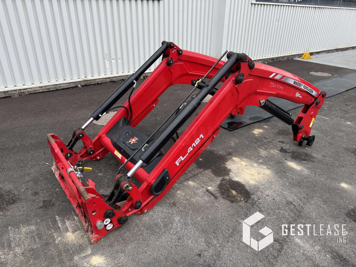 MASSEY FERGUSON FL4121 - Chargeur frontal pour tracteur: photos 1 MASSEY FERGUSON FL4121 - Chargeur frontal pour tracteur: photos 1