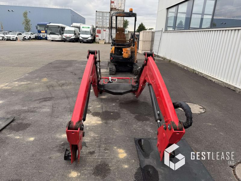 MASSEY FERGUSON FL4121 - Chargeur frontal pour tracteur: photos 3 MASSEY FERGUSON FL4121 - Chargeur frontal pour tracteur: photos 3