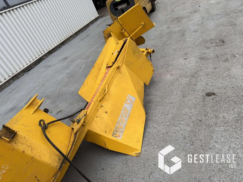 AGRAM D2401 - Machine agricole: photos 4 AGRAM D2401 - Machine agricole: photos 4