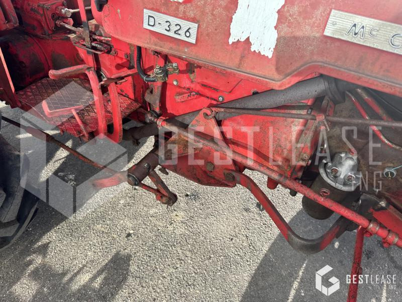 Tracteur agricole Mc Cormick D326: photos 6 Tracteur agricole Mc Cormick D326: photos 6