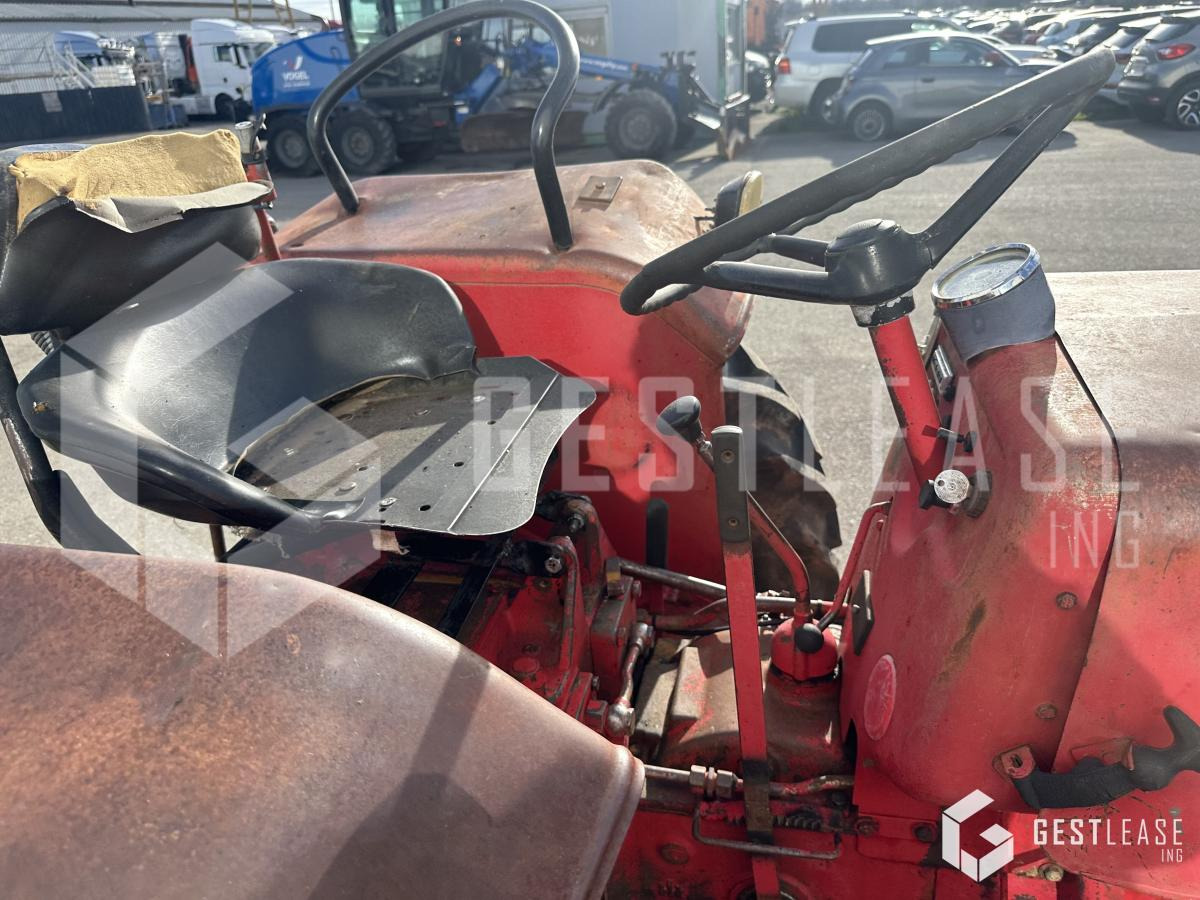 Tracteur agricole Mc Cormick D326: photos 7 Tracteur agricole Mc Cormick D326: photos 7