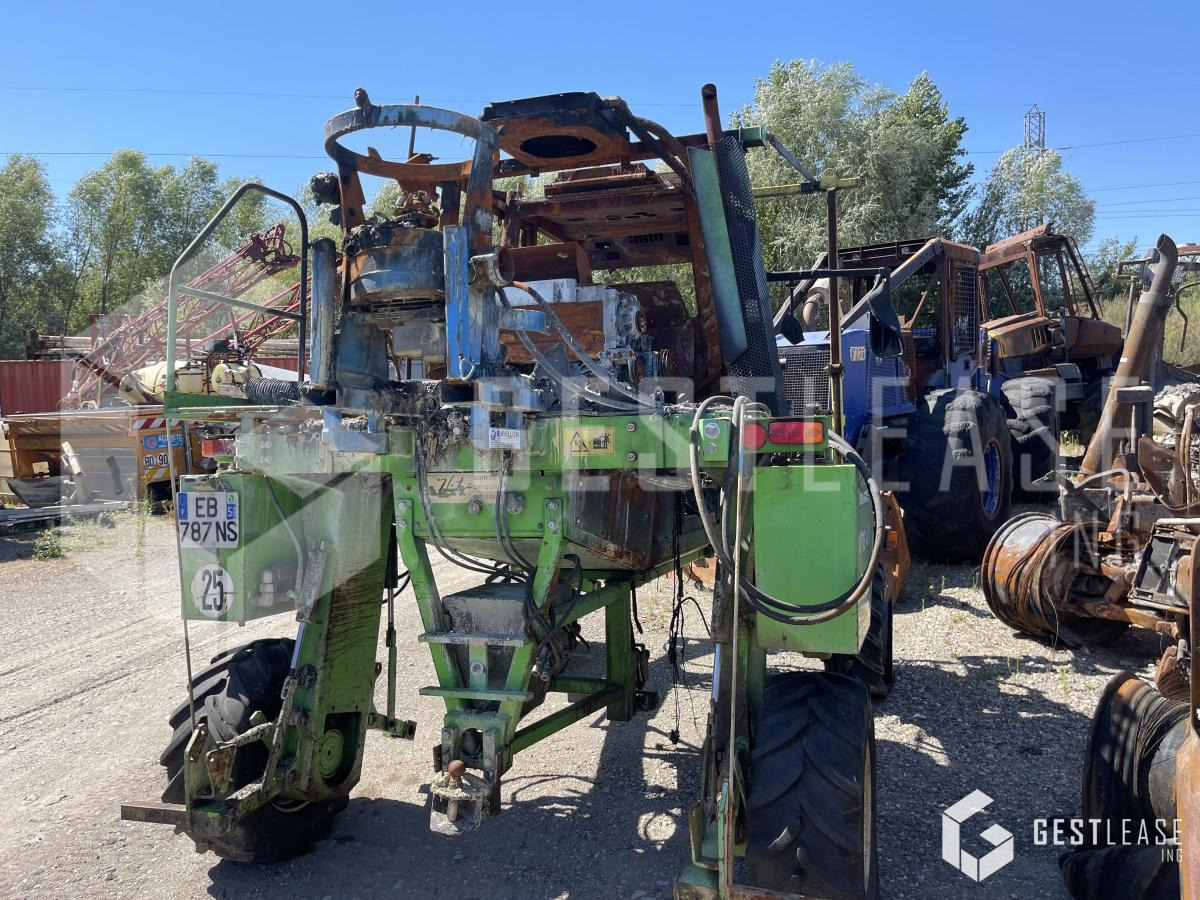 Tecnoma VITIS 480 T - Tracteur enjambeur: photos 4 Tecnoma VITIS 480 T - Tracteur enjambeur: photos 4