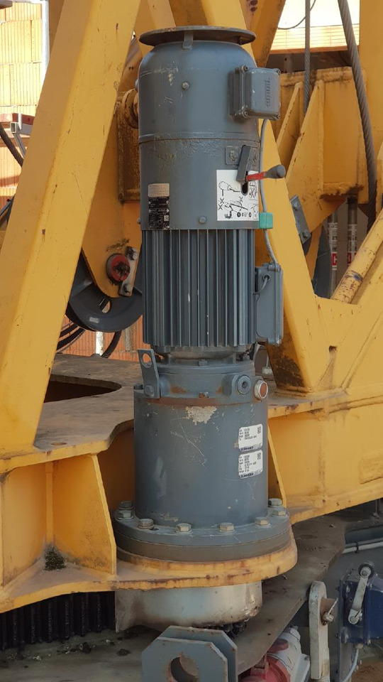 Liebherr 71K - Grue à tour: photos 3 Liebherr 71K - Grue à tour: photos 3