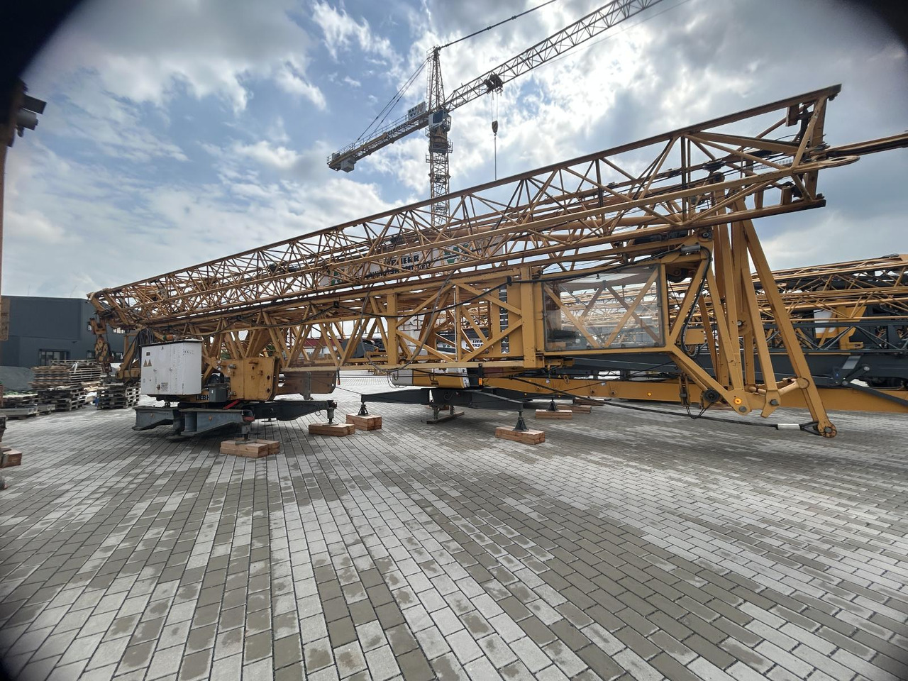 Liebherr 71k - Grue à tour: photos 1 Liebherr 71k - Grue à tour: photos 1