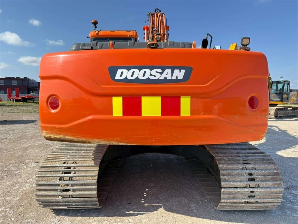 Doosan DX 225 LC ENGCON ROTOTILT TOP - Pelle sur chenille: photos 4 Doosan DX 225 LC ENGCON ROTOTILT TOP - Pelle sur chenille: photos 4