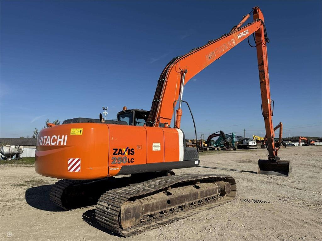 Hitachi ZX 250 LC-3 , 21 M , 800 mm - Pelle sur chenille: photos 4 Hitachi ZX 250 LC-3 , 21 M , 800 mm - Pelle sur chenille: photos 4