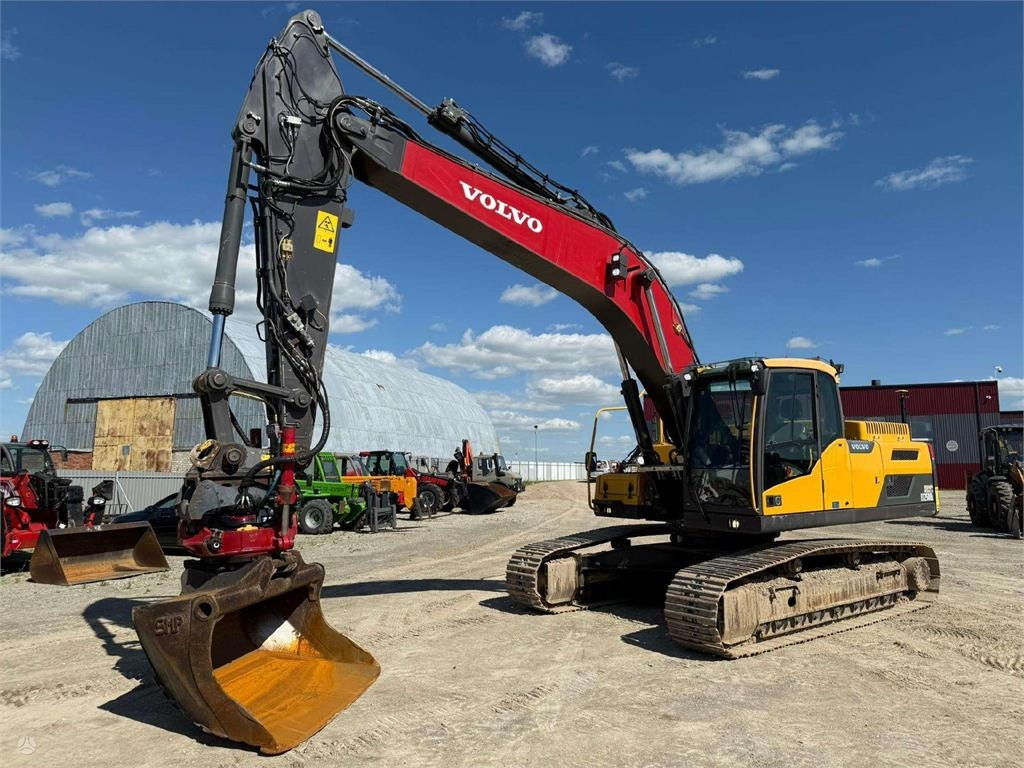 Volvo EC 250 DL 3D LEICA + ROTOTILT - Pelle sur chenille: photos 3 Volvo EC 250 DL 3D LEICA + ROTOTILT - Pelle sur chenille: photos 3