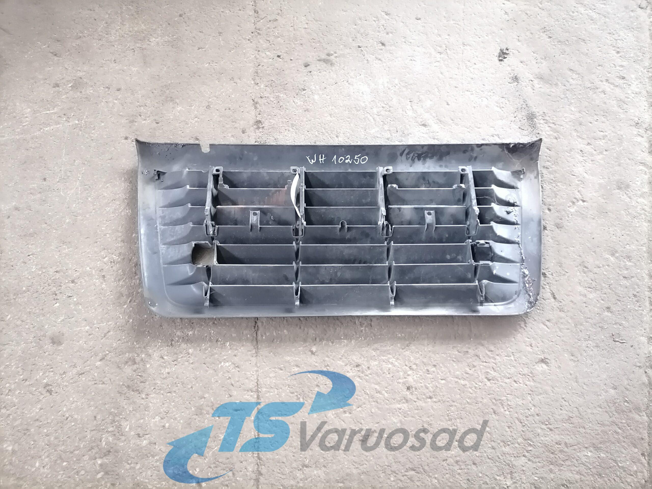 DAF Grille panel 10412789 - Calandre pour Camion: photos 2 DAF Grille panel 10412789 - Calandre pour Camion: photos 2