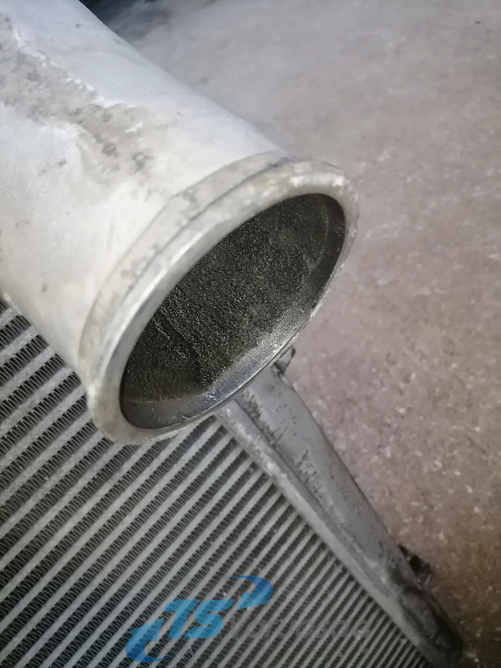 DAF Intercooler radiator 1691394 - Intercooler pour Camion: photos 4 DAF Intercooler radiator 1691394 - Intercooler pour Camion: photos 4