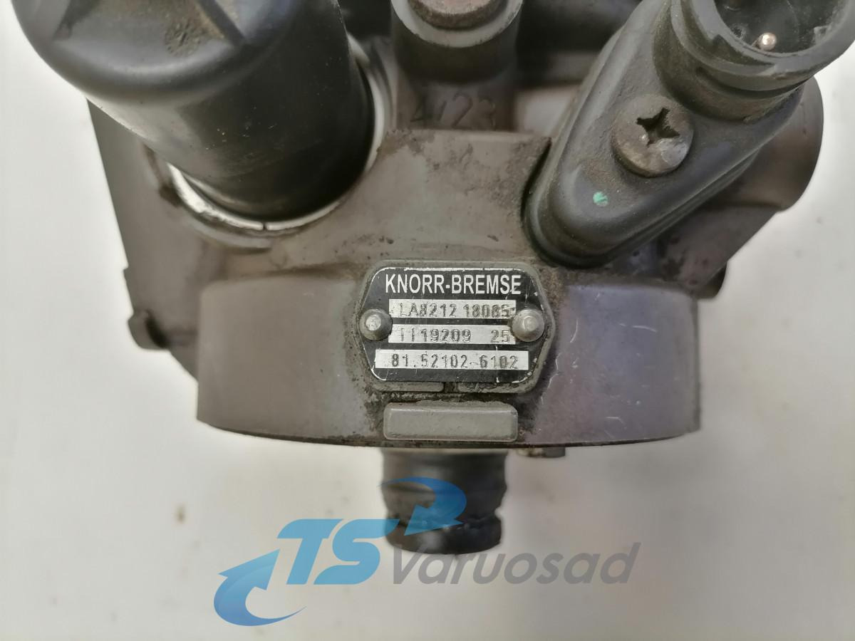MAN Air dryer 81521026102 - Valve de frein pour Camion: photos 4 MAN Air dryer 81521026102 - Valve de frein pour Camion: photos 4