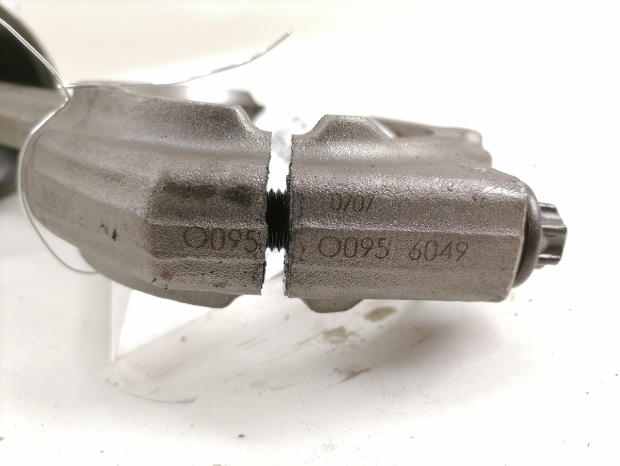 MAN Connecting rod + piston 51024006030 - Pistons/ Anneaux/ Manchons pour Camion: photos 5 MAN Connecting rod + piston 51024006030 - Pistons/ Anneaux/ Manchons pour Camion: photos 5