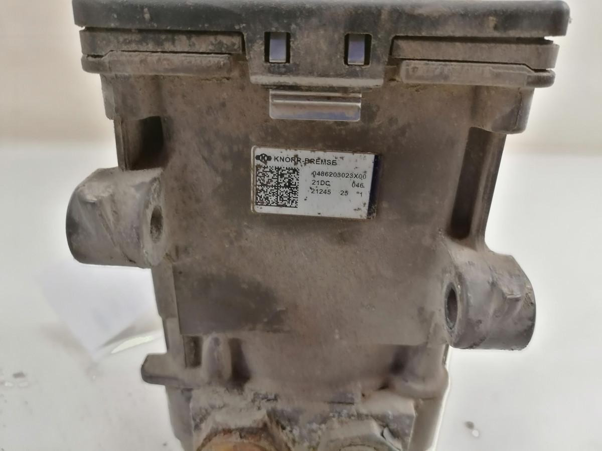 MAN EBS brake valve 0486203023 - Valve de frein pour Camion: photos 2 MAN EBS brake valve 0486203023 - Valve de frein pour Camion: photos 2