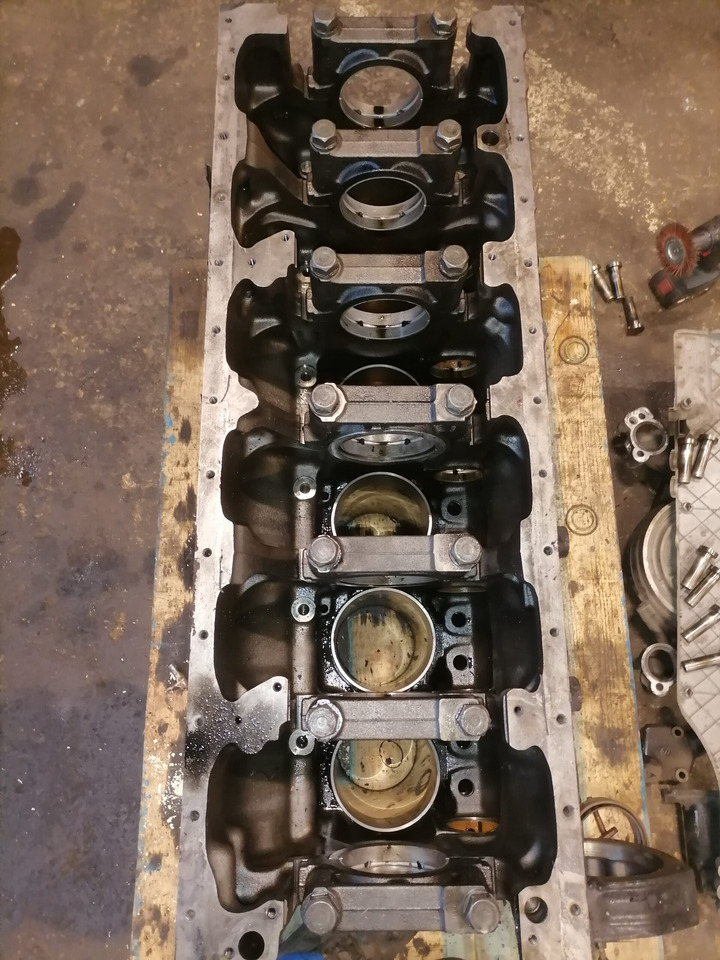 MAN Mootoriplokk MAN D2876 51011013340 - Moteur et pièces pour Camion: photos 2 MAN Mootoriplokk MAN D2876 51011013340 - Moteur et pièces pour Camion: photos 2