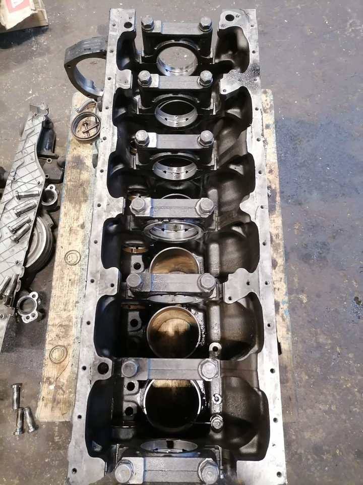 MAN Mootoriplokk MAN D2876 51011013340 - Moteur et pièces pour Camion: photos 4 MAN Mootoriplokk MAN D2876 51011013340 - Moteur et pièces pour Camion: photos 4