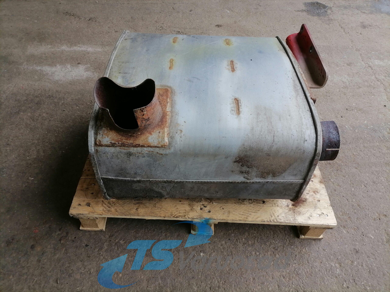 MAN Muffler 81151010346 - Silencieux pour Camion: photos 2 MAN Muffler 81151010346 - Silencieux pour Camion: photos 2