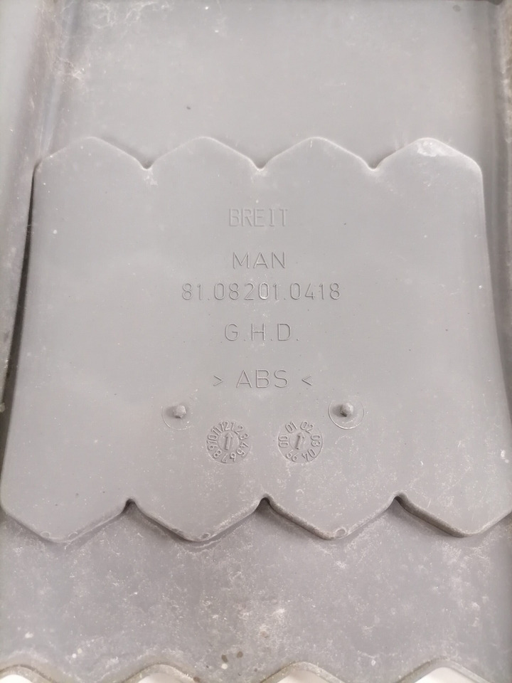 MAN Õhuvõtu rest 81082010418 - Système d'admission d'air pour Camion: photos 3 MAN Õhuvõtu rest 81082010418 - Système d'admission d'air pour Camion: photos 3