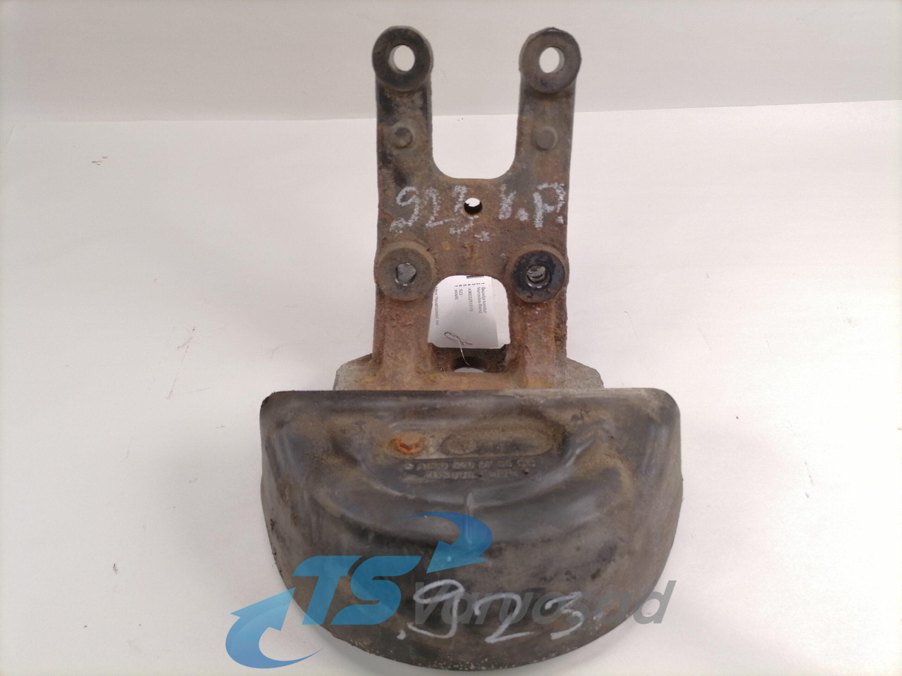 Mercedes-Benz Air spring bracket A9603251510 - Suspension pneumatique pour Camion: photos 3 Mercedes-Benz Air spring bracket A9603251510 - Suspension pneumatique pour Camion: photos 3