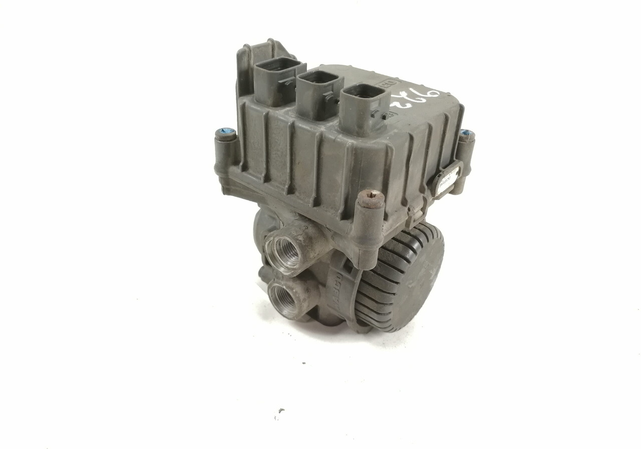 Mercedes-Benz EBS brake valve A0004296324 - Valve de frein pour Camion: photos 2 Mercedes-Benz EBS brake valve A0004296324 - Valve de frein pour Camion: photos 2
