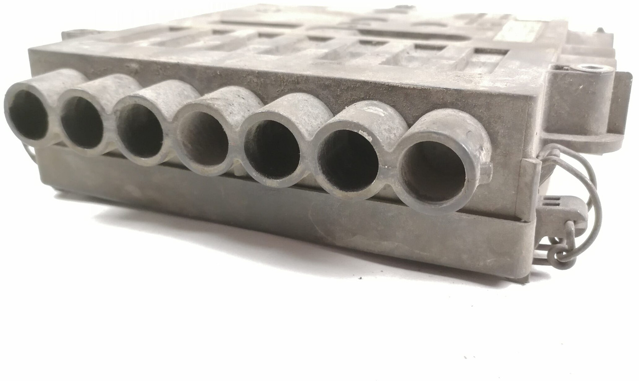 Mercedes-Benz Juhtmestiku harukarp A9605460440 - Fusible pour Camion: photos 5 Mercedes-Benz Juhtmestiku harukarp A9605460440 - Fusible pour Camion: photos 5