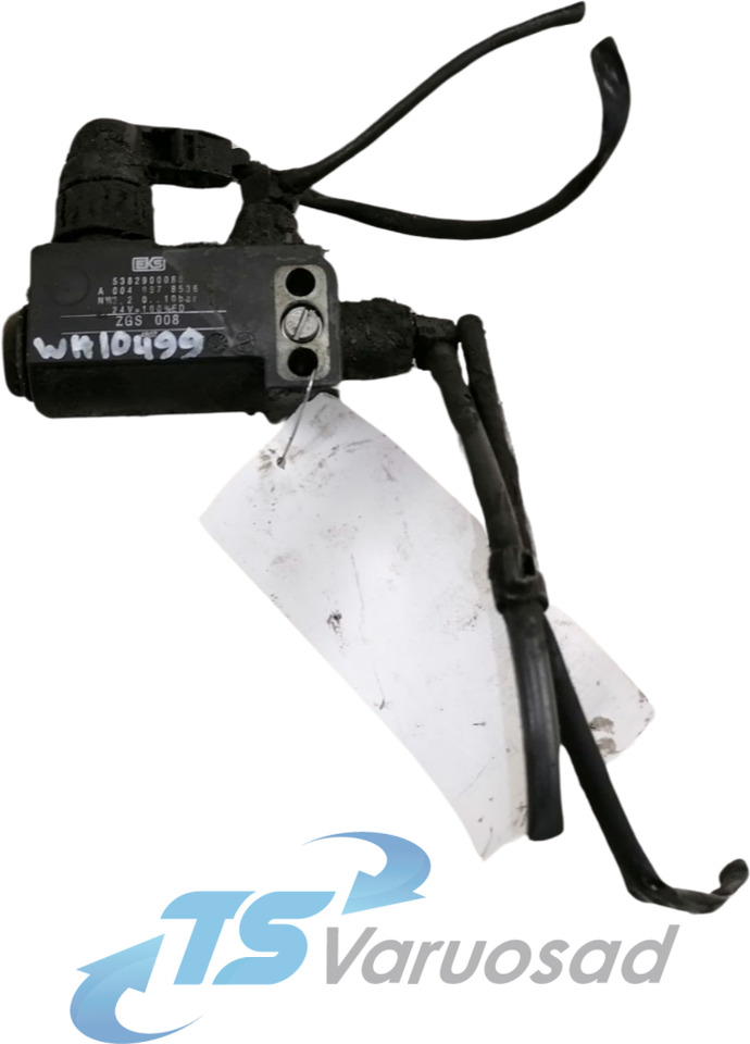 Mercedes-Benz Solenoid valve A0049978536 - Valve de frein pour Camion: photos 1 Mercedes-Benz Solenoid valve A0049978536 - Valve de frein pour Camion: photos 1