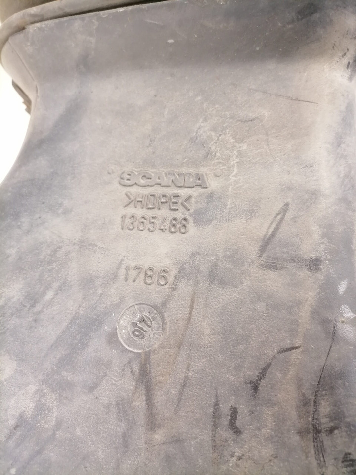 Scania Air intake 1365488 - Système d'admission d'air pour Camion: photos 4 Scania Air intake 1365488 - Système d'admission d'air pour Camion: photos 4