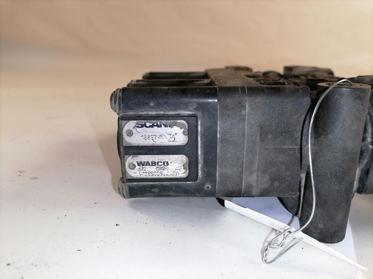 Scania Air suspension control valve, ECAS 1889796 - Valve de frein pour Camion: photos 4 Scania Air suspension control valve, ECAS 1889796 - Valve de frein pour Camion: photos 4
