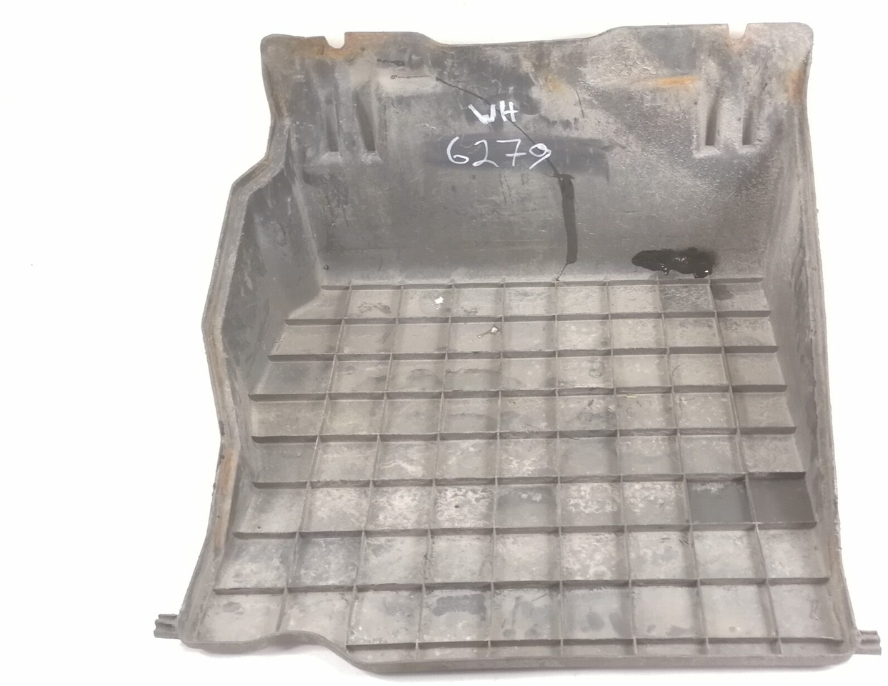 Scania Battery cover 1362693 - Accumulateur pour Camion: photos 2 Scania Battery cover 1362693 - Accumulateur pour Camion: photos 2