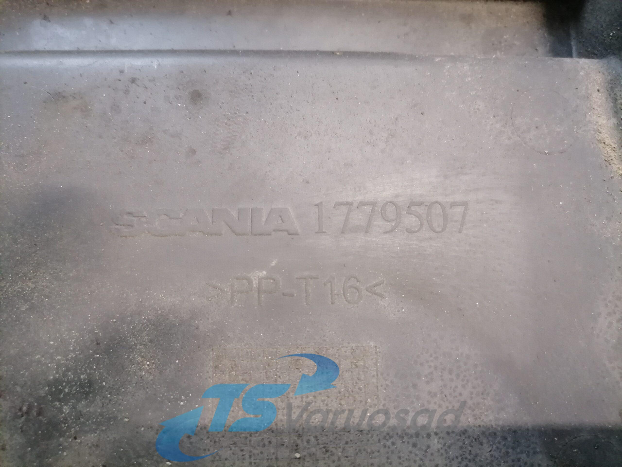 Scania Battery cover 1779507 - Accumulateur pour Camion: photos 4 Scania Battery cover 1779507 - Accumulateur pour Camion: photos 4