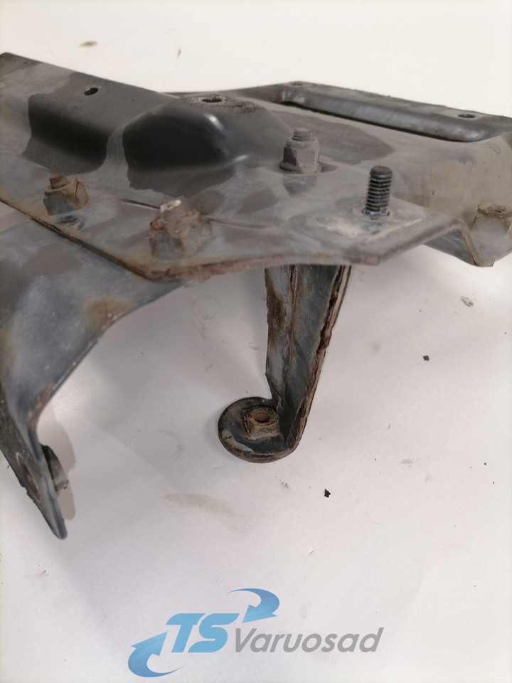 Scania Bumper bracket 1431582 - Pare-chocs pour Camion: photos 3 Scania Bumper bracket 1431582 - Pare-chocs pour Camion: photos 3