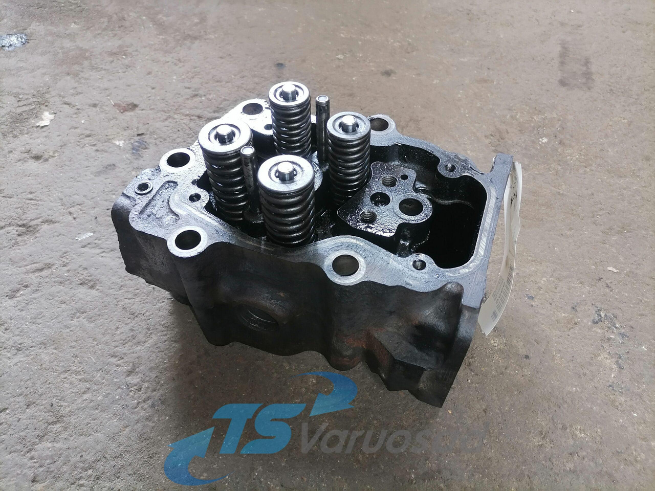 Scania Cylinder head 1388084 - Culasse pour Camion: photos 1 Scania Cylinder head 1388084 - Culasse pour Camion: photos 1
