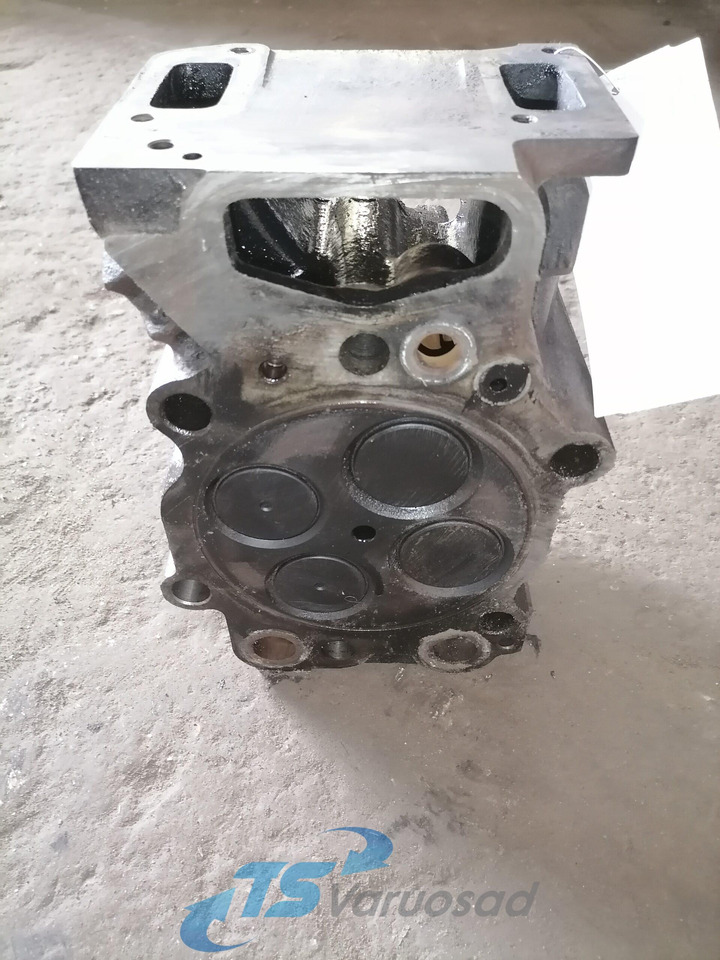 Scania Cylinder head 1388084 - Culasse pour Camion: photos 2 Scania Cylinder head 1388084 - Culasse pour Camion: photos 2