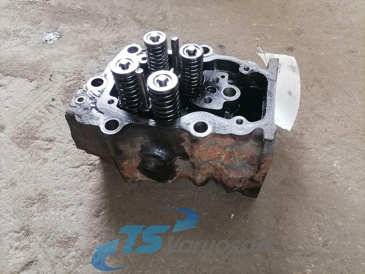 Scania Cylinder head 1388084 - Culasse pour Camion: photos 1 Scania Cylinder head 1388084 - Culasse pour Camion: photos 1
