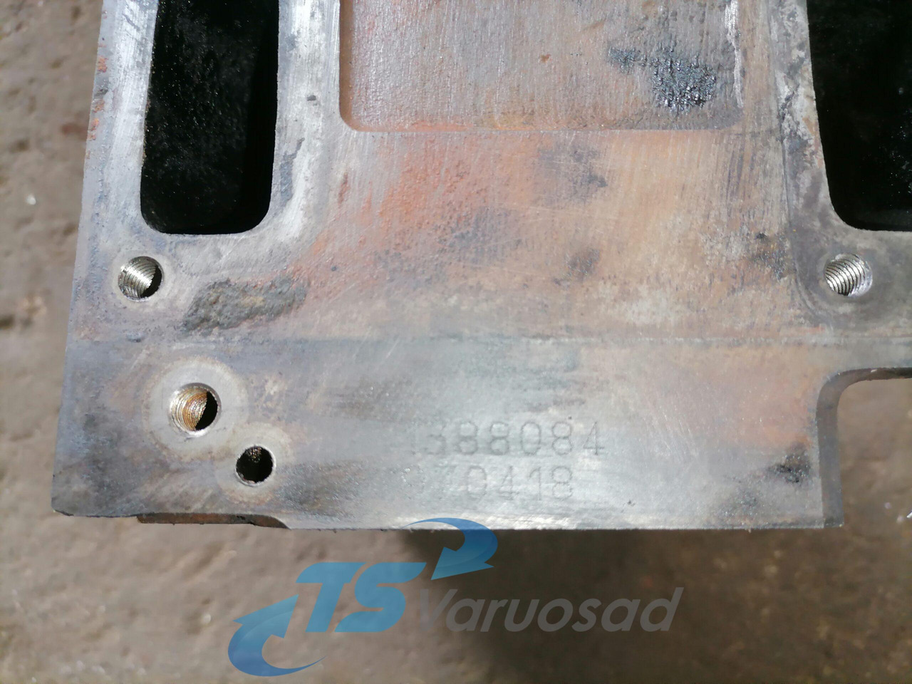 Scania Cylinder head 1388084 - Culasse pour Camion: photos 4 Scania Cylinder head 1388084 - Culasse pour Camion: photos 4