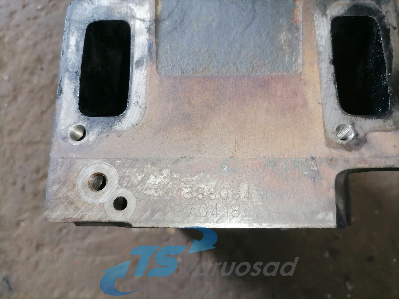 Scania Cylinder head 1388084 - Culasse pour Camion: photos 4 Scania Cylinder head 1388084 - Culasse pour Camion: photos 4