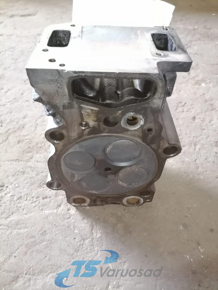 Scania Cylinder head 1388084 - Culasse pour Camion: photos 3 Scania Cylinder head 1388084 - Culasse pour Camion: photos 3