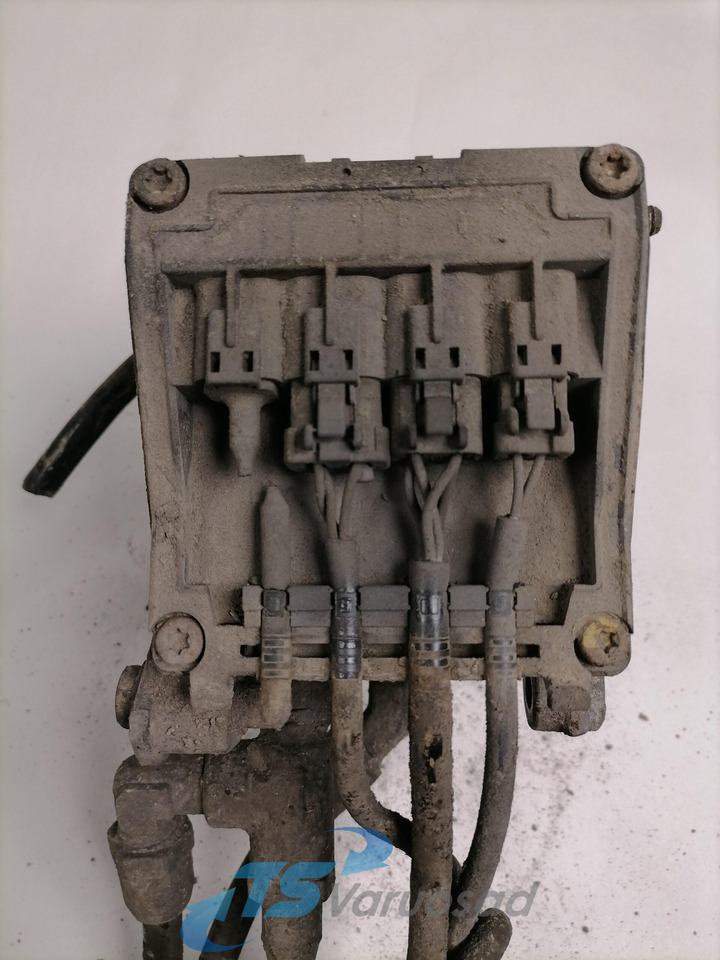 Scania EBS brake valve 1499799 - Valve de frein pour Camion: photos 4 Scania EBS brake valve 1499799 - Valve de frein pour Camion: photos 4