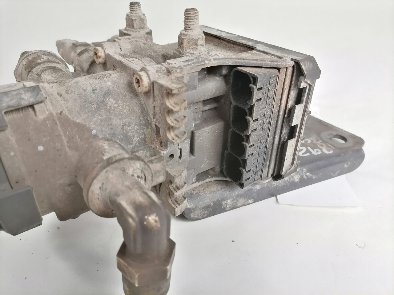 Scania EBS brake valve 1773676 - Valve de frein pour Camion: photos 4 Scania EBS brake valve 1773676 - Valve de frein pour Camion: photos 4