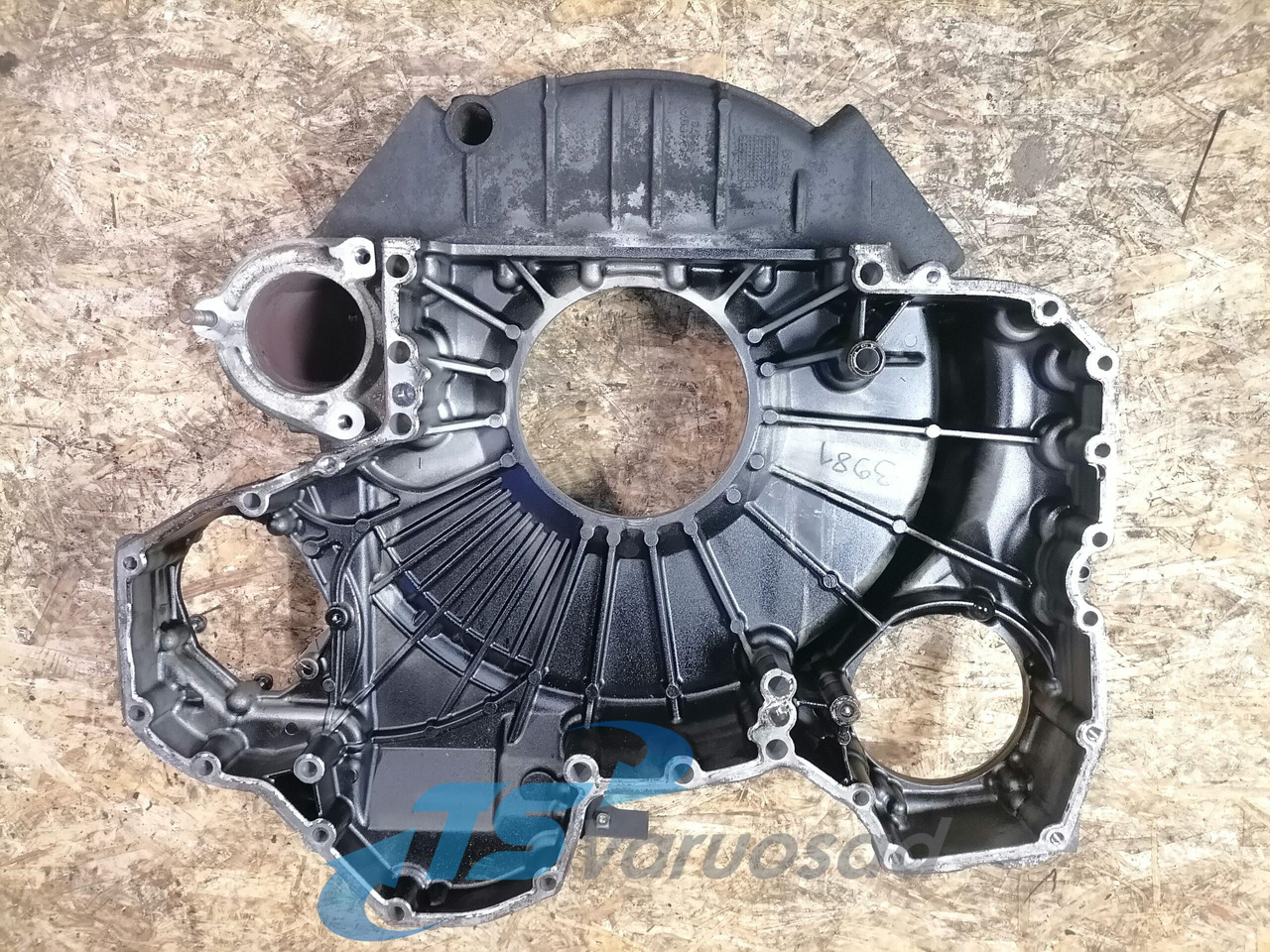 Scania Flywheel housing 1940447 - Volant moteur pour Camion: photos 3 Scania Flywheel housing 1940447 - Volant moteur pour Camion: photos 3